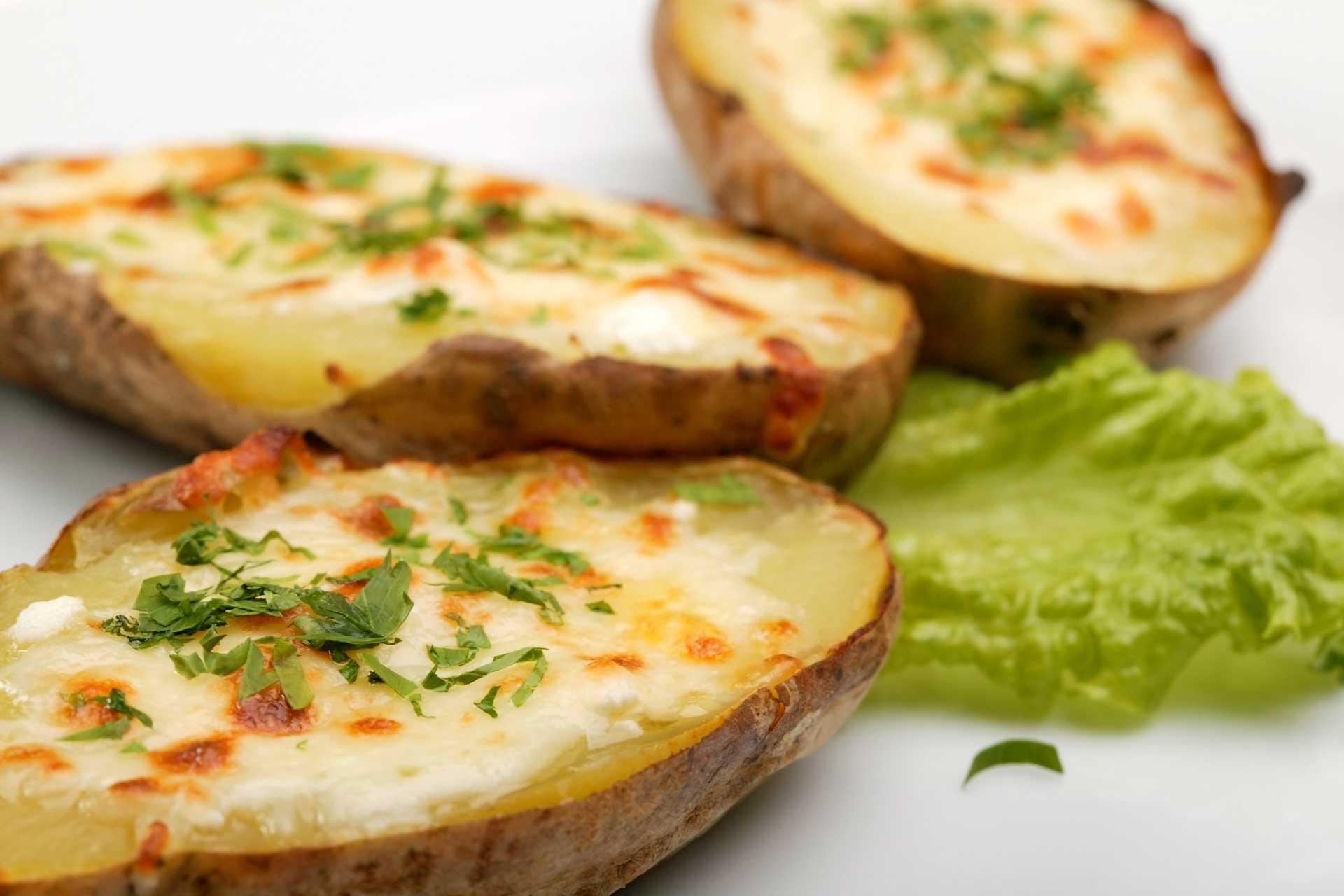 baked-cheesy-potatos