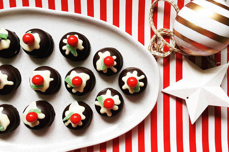 Christmas pudding, biscuits