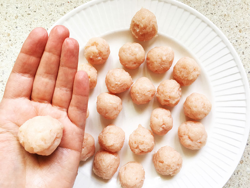 roll chicken mince balls