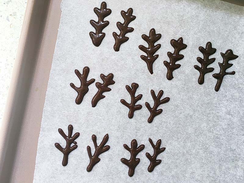 chocolate antlers for Rudolph ice cream cones