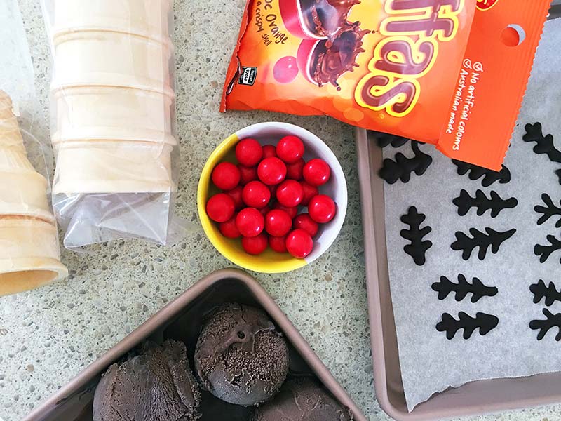 Rudolph reindeer ice cream cones - easy Christmas desserts