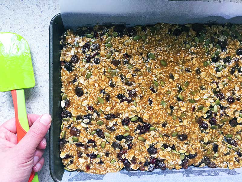 make your own muesli bars